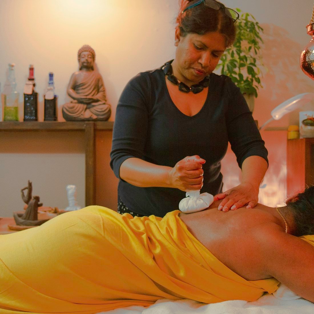 Potli therapy in the Panchakarma theatre